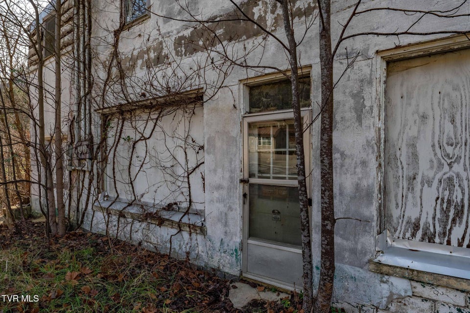 Photo #5: 6194 Highway 19-E 