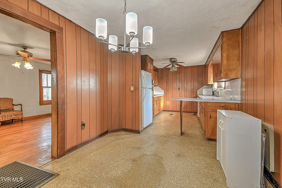 Photo #14: 1141 Ridgecrest Avenue