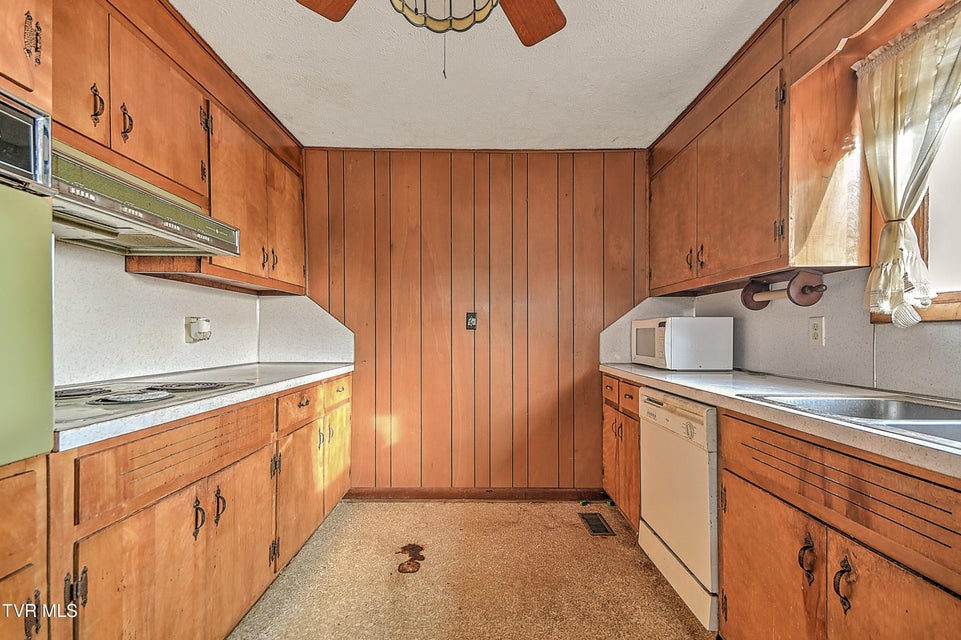 Photo #19: 1141 Ridgecrest Avenue