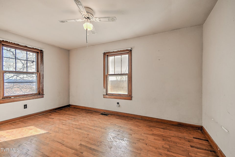 Photo #25: 1141 Ridgecrest Avenue