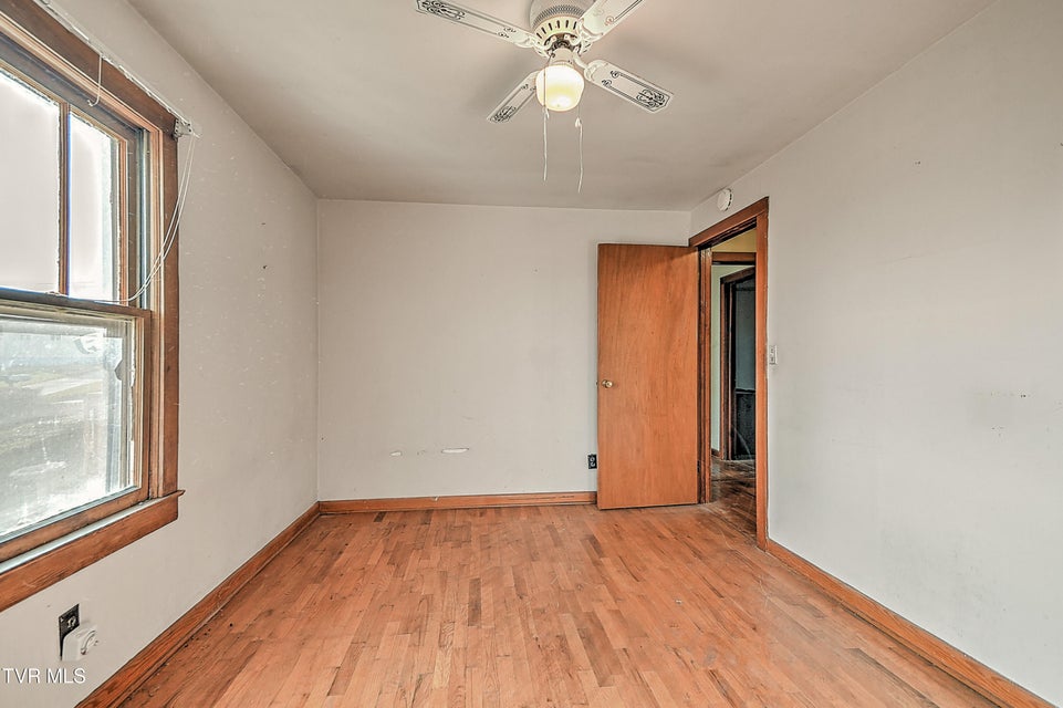 Photo #27: 1141 Ridgecrest Avenue