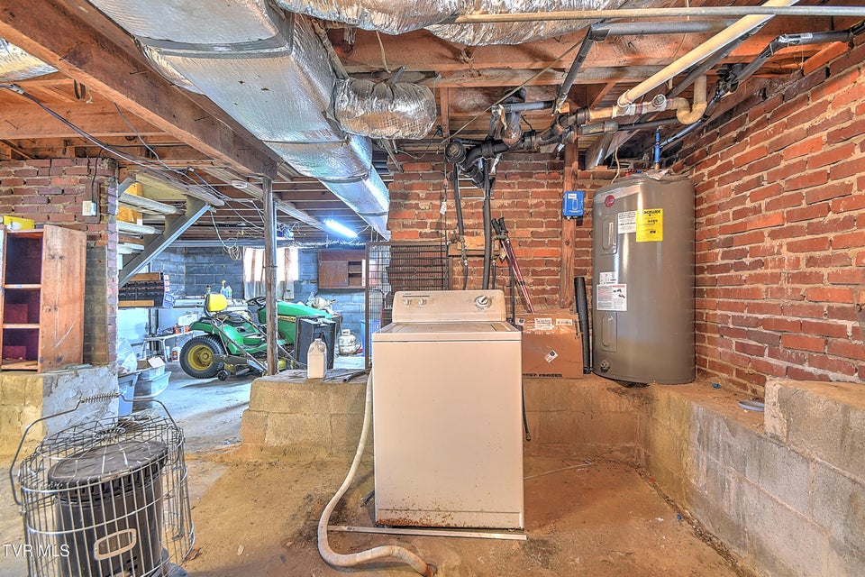 Photo #35: 1141 Ridgecrest Avenue