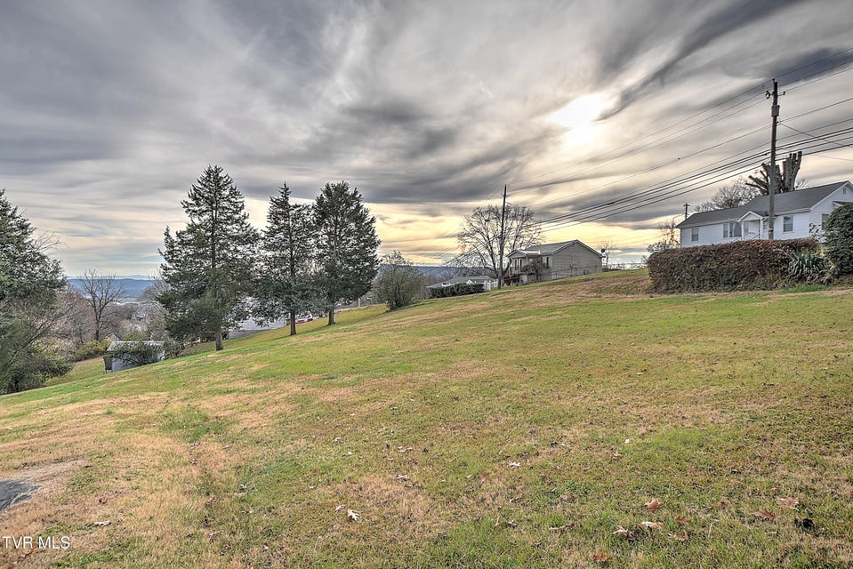 Photo #40: 1141 Ridgecrest Avenue