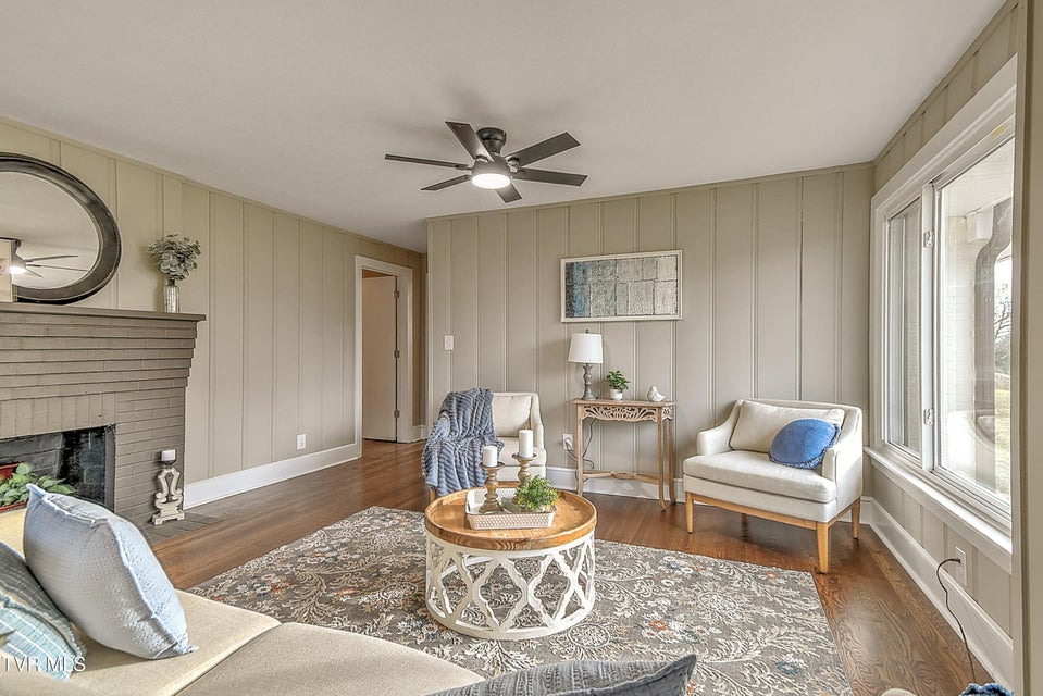 Photo #5: 1000 Lincoln Avenue