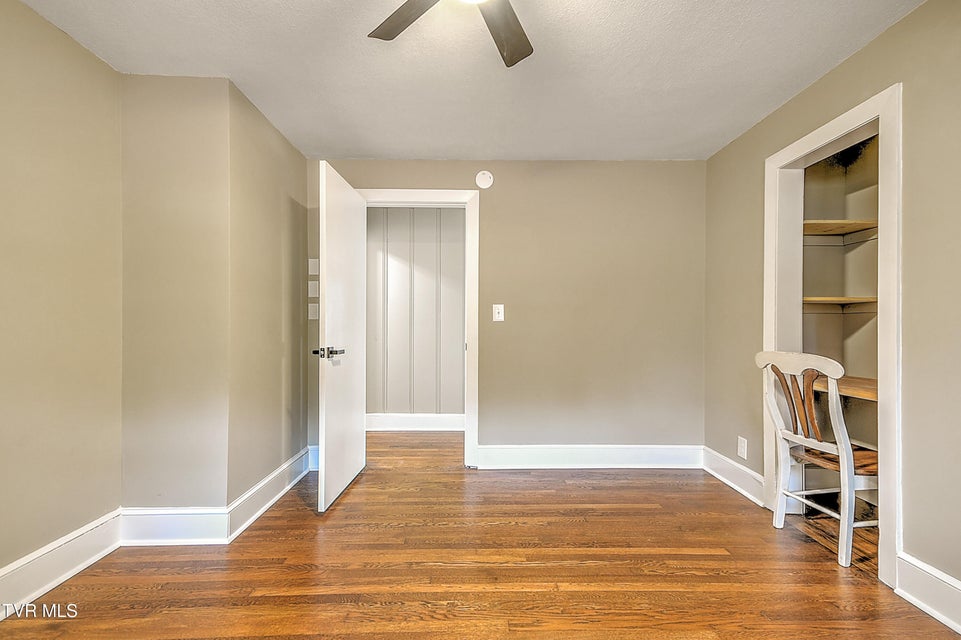 Photo #17: 1000 Lincoln Avenue