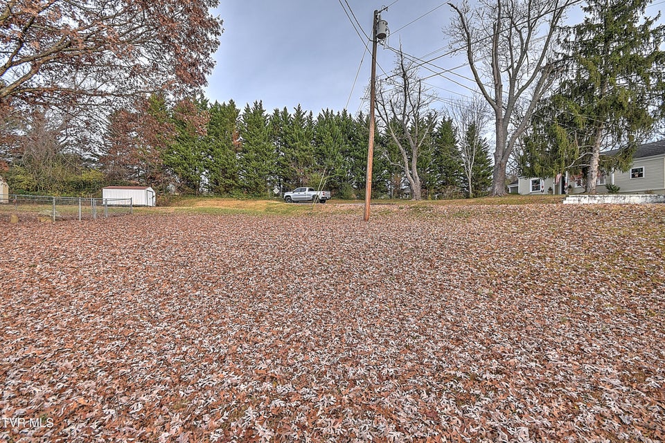 Photo #26: 1000 Lincoln Avenue