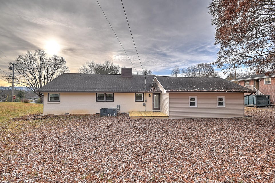 Photo #24: 1000 Lincoln Avenue