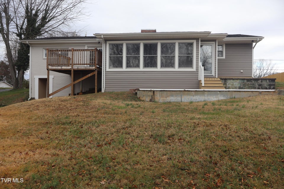 Photo #4: 1207 Woodside Drive