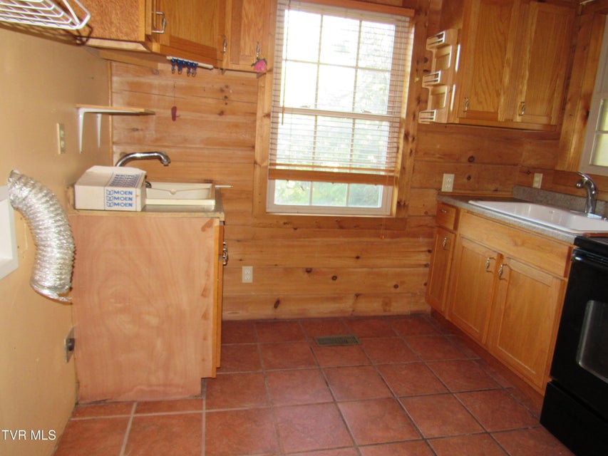 Photo #12: 173 Price Road