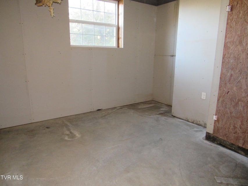 Photo #38: 173 Price Road