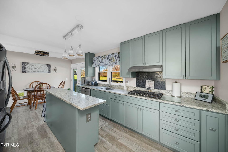 Photo #8: 1113 Jackson Boulevard