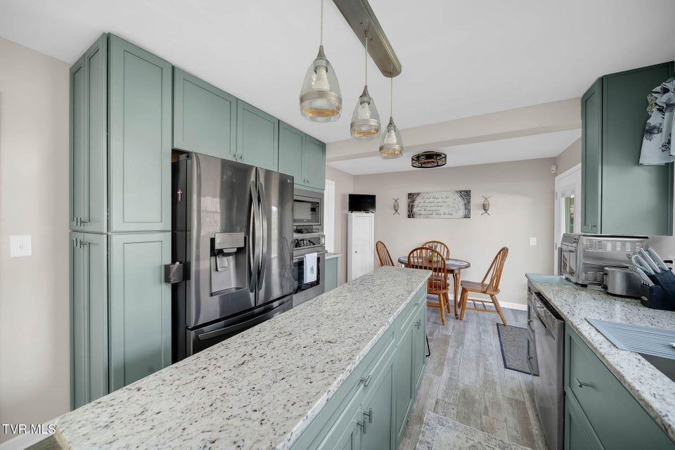 Photo #9: 1113 Jackson Boulevard