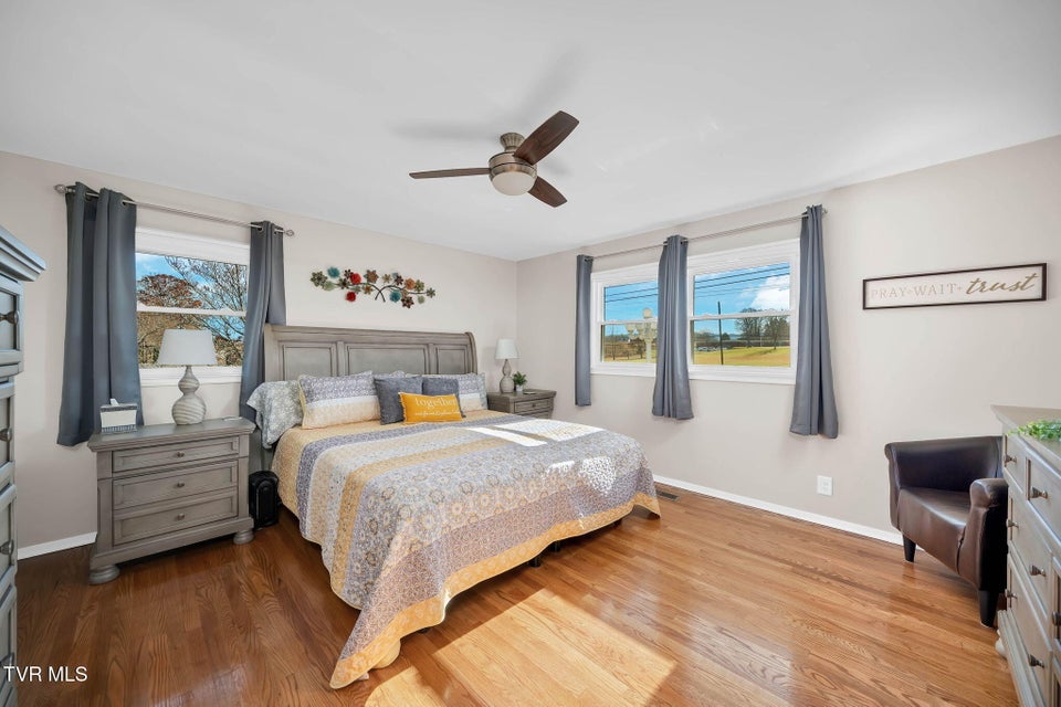 Photo #15: 1113 Jackson Boulevard