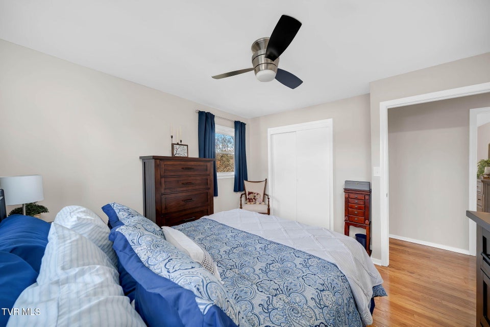 Photo #18: 1113 Jackson Boulevard