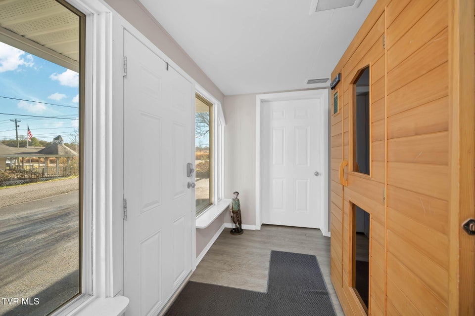 Photo #25: 1113 Jackson Boulevard