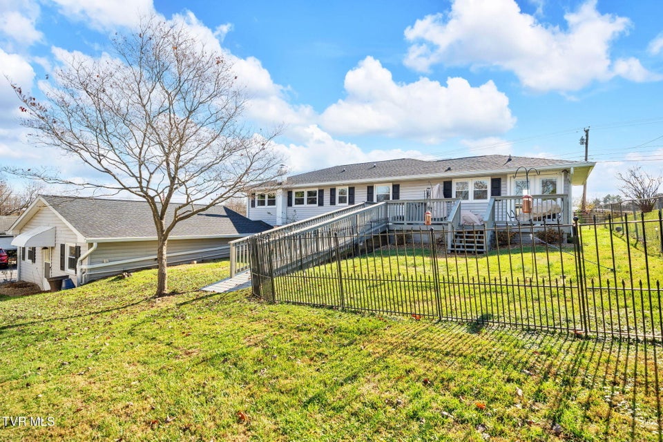 Photo #28: 1113 Jackson Boulevard