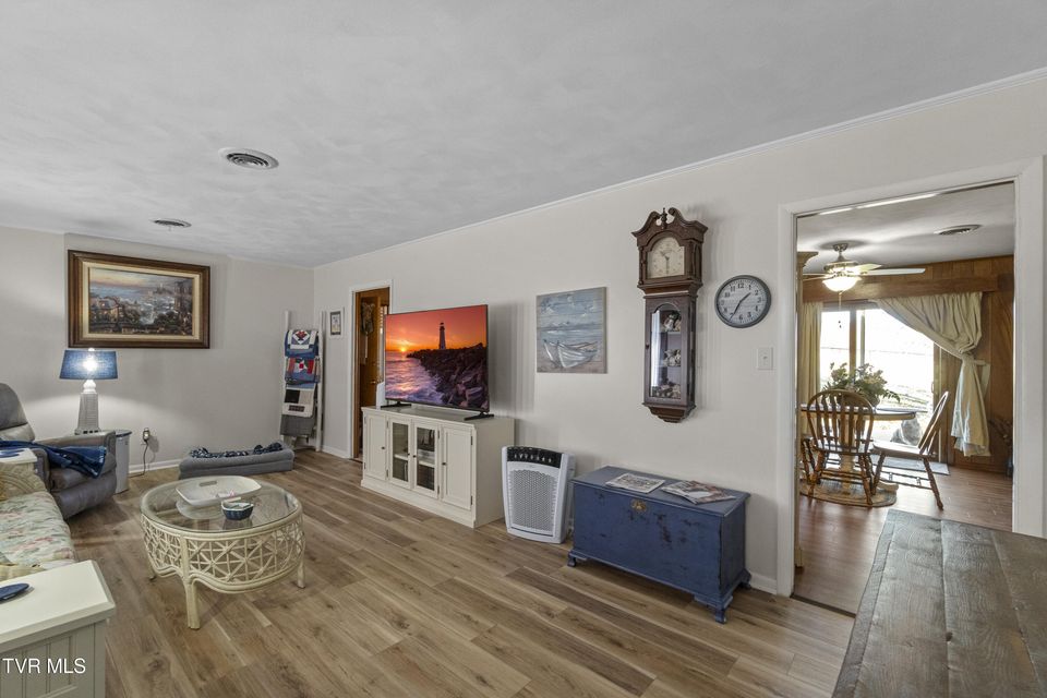 Photo #8: 440 Walkertown Road