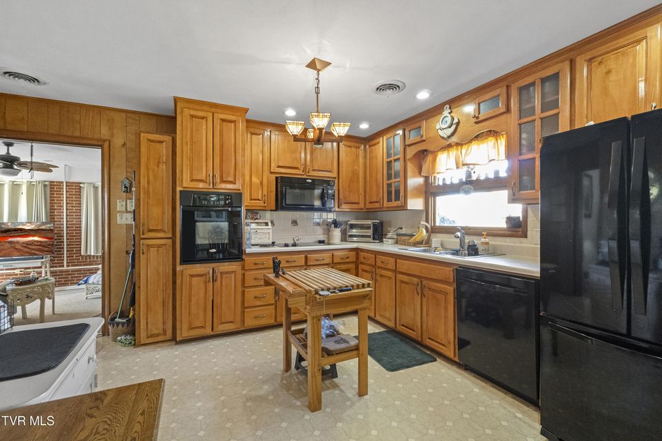 Photo #10: 440 Walkertown Road