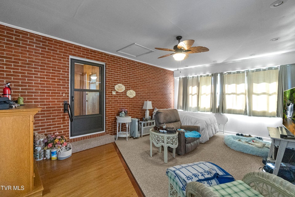 Photo #29: 440 Walkertown Road