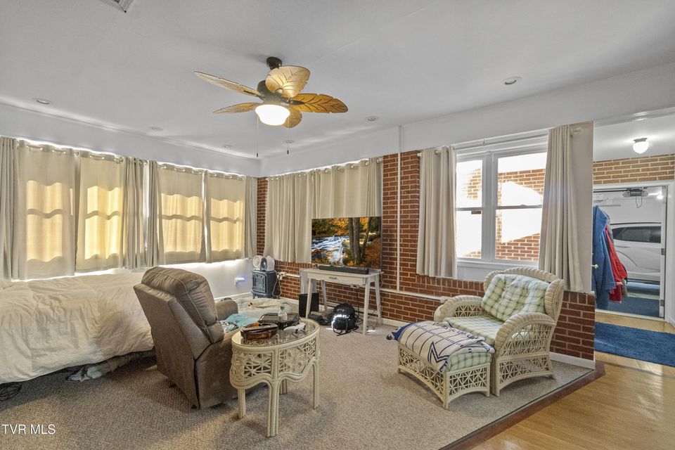 Photo #28: 440 Walkertown Road