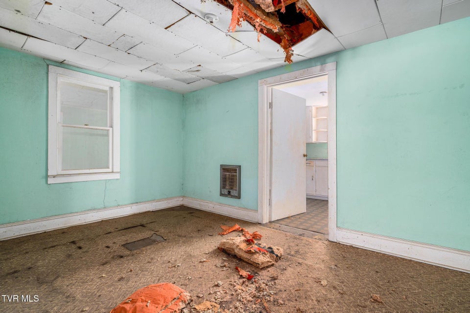 Photo #29: 6194 Highway 19-E 