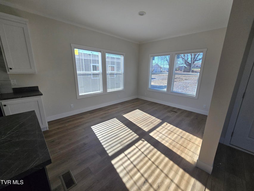 Photo #6: 2208 Oak Street