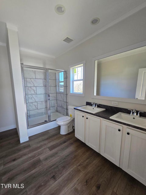 Photo #18: 2208 Oak Street