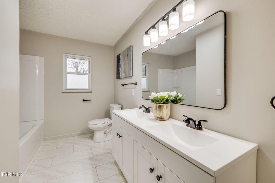 Photo #19: 126 Skyview Drive