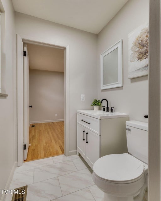 Photo #22: 126 Skyview Drive