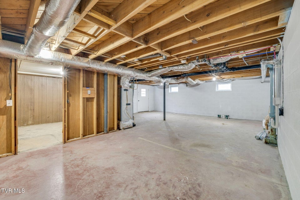 Photo #27: 126 Skyview Drive