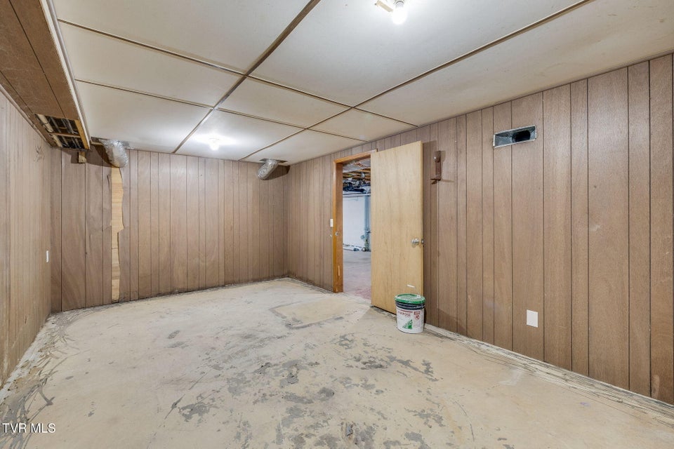 Photo #28: 126 Skyview Drive