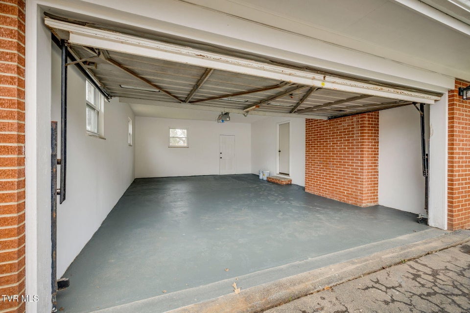 Photo #29: 126 Skyview Drive