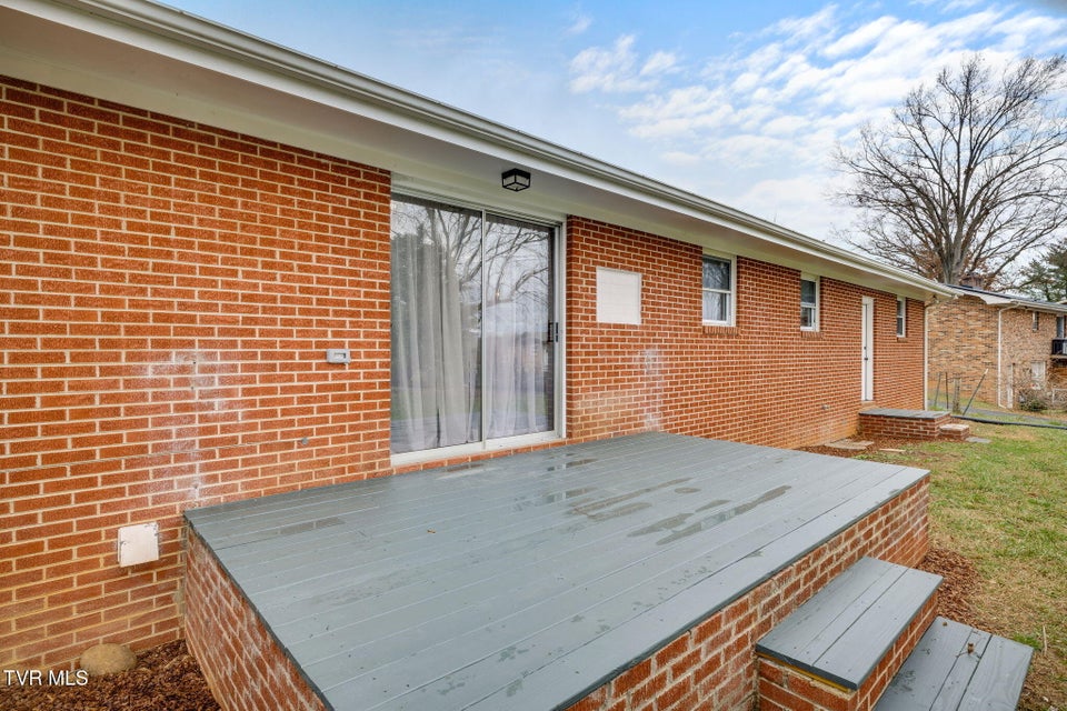 Photo #30: 126 Skyview Drive