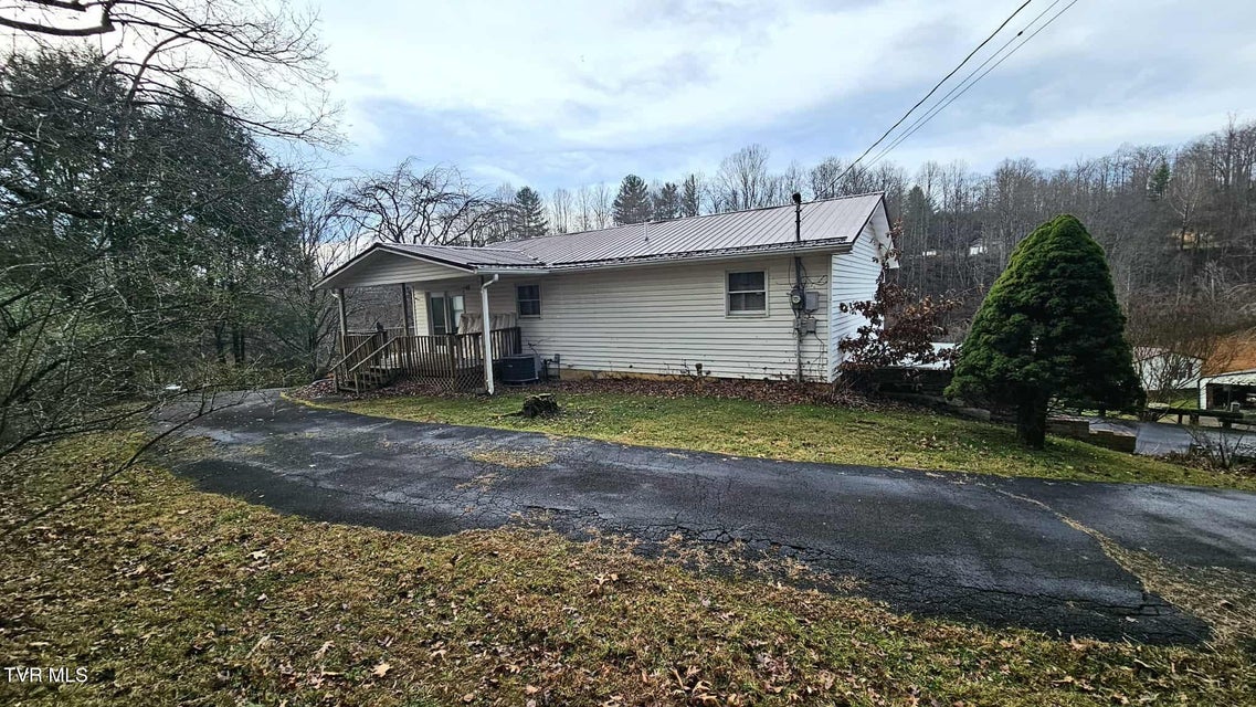 Photo #7: 323 6th Street