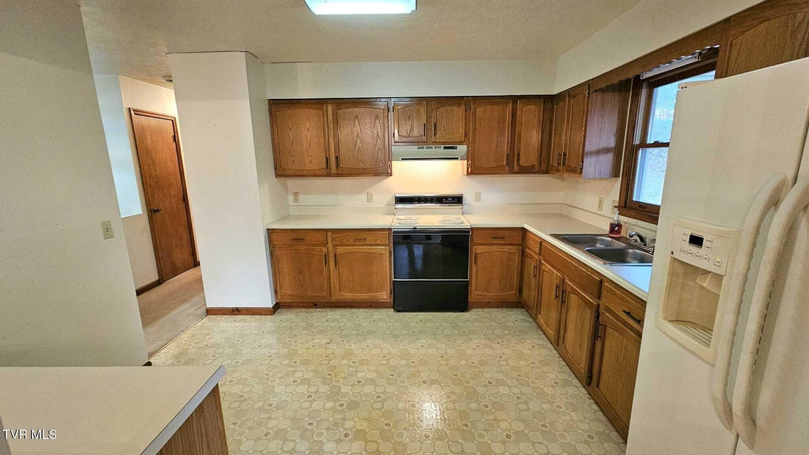 Photo #14: 323 6th Street