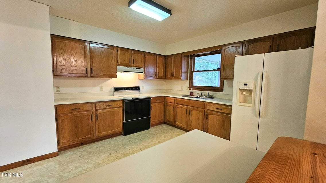 Photo #16: 323 6th Street