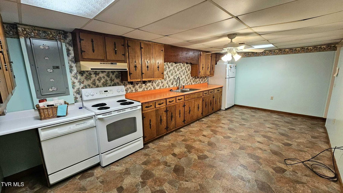 Photo #28: 323 6th Street