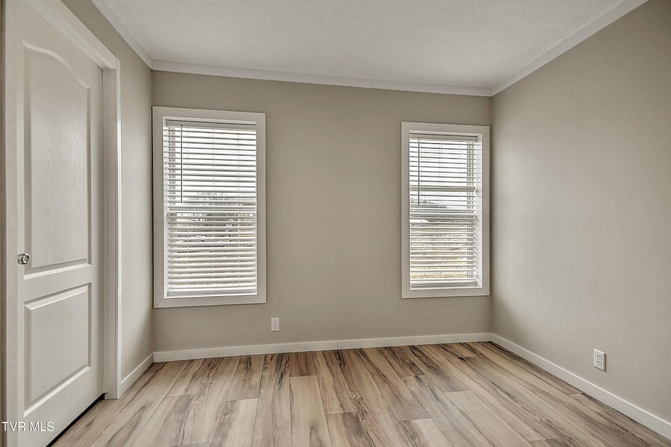 Photo #35: 4100 Weaver Pike