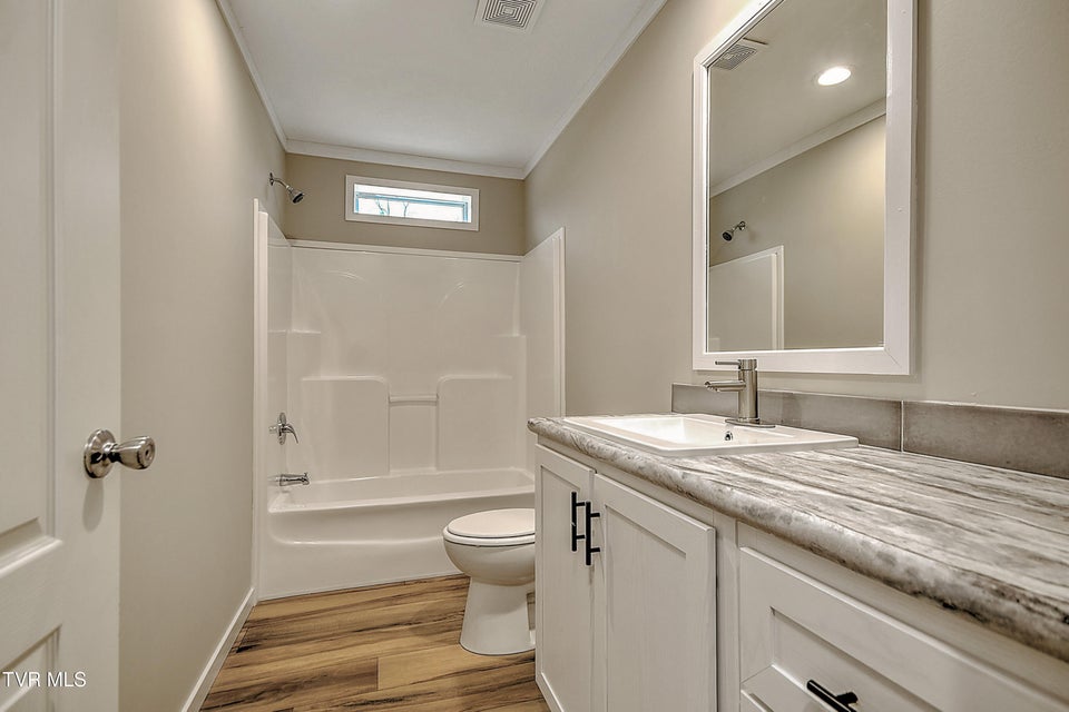 Photo #36: 4100 Weaver Pike