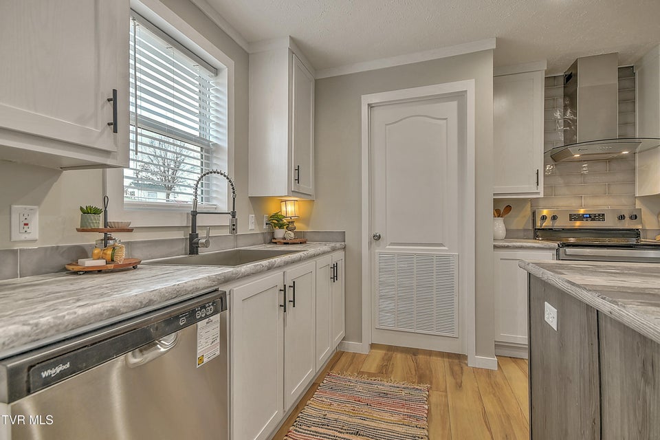 Photo #23: 4100 Weaver Pike