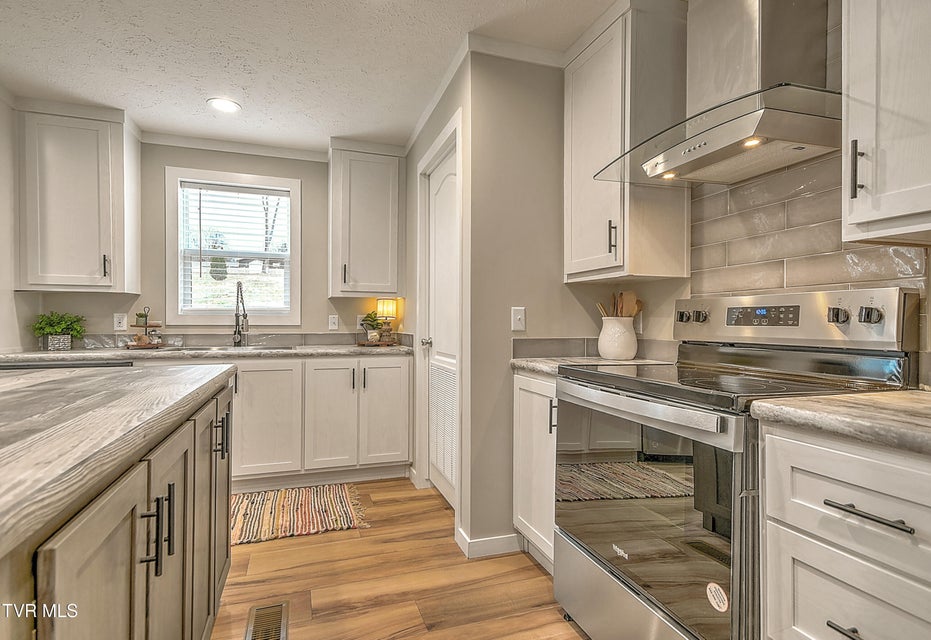 Photo #18: 4100 Weaver Pike