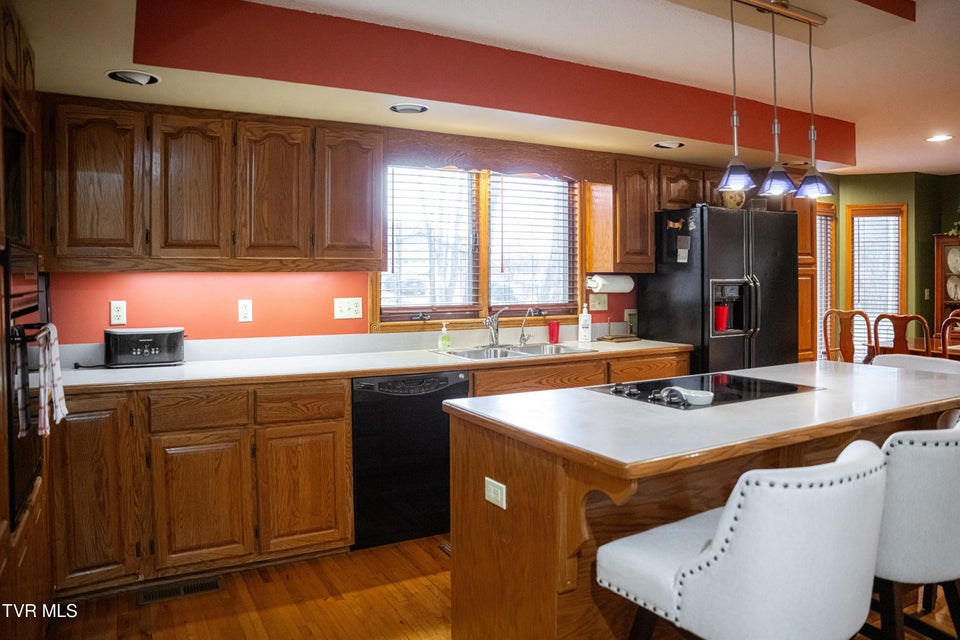 Photo #60: 299 Rufe Taylor Road