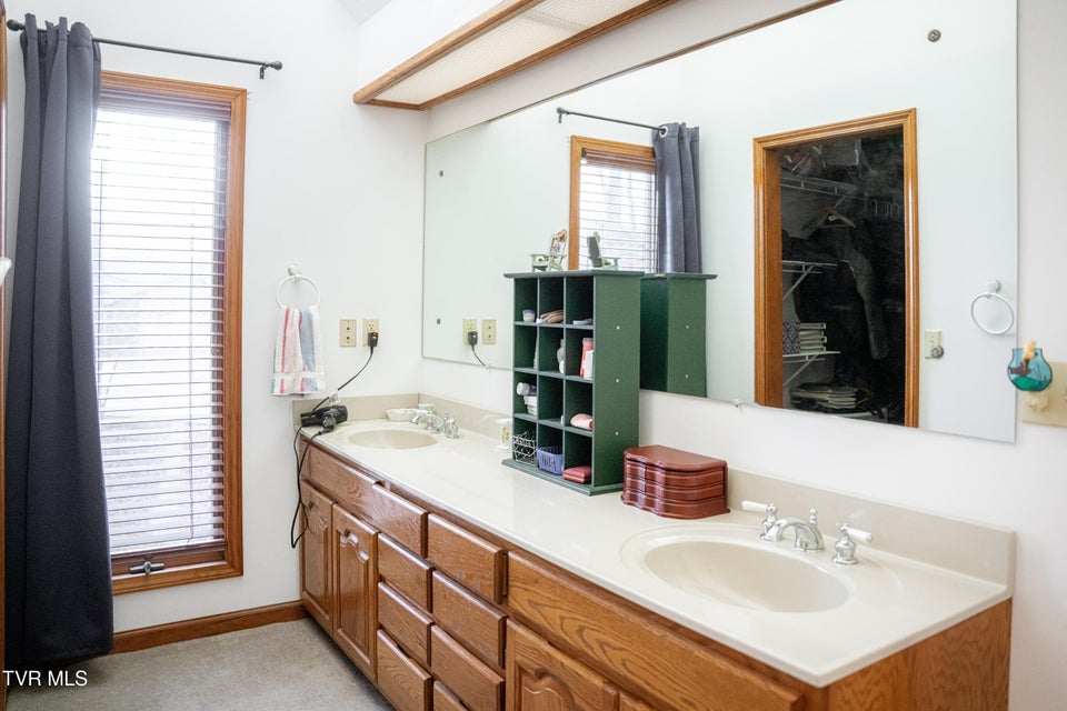 Photo #67: 299 Rufe Taylor Road