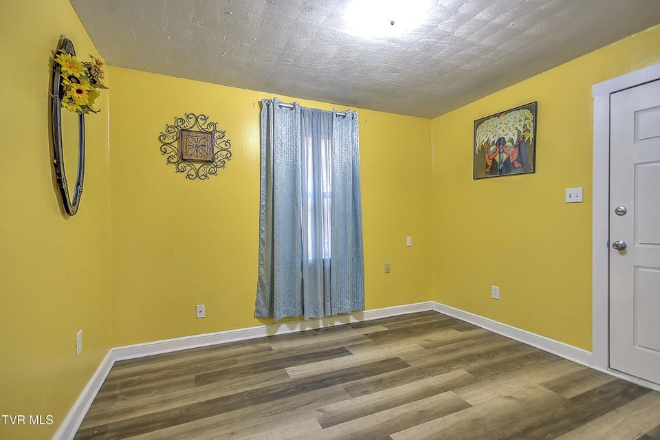 Photo #17: 5917 Mustang Drive