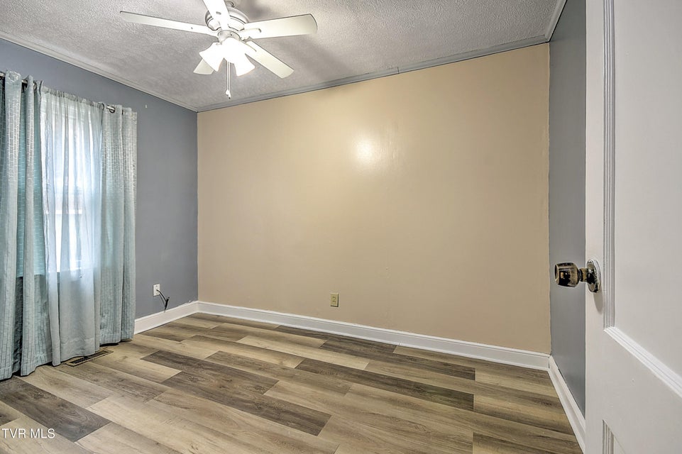 Photo #25: 5917 Mustang Drive