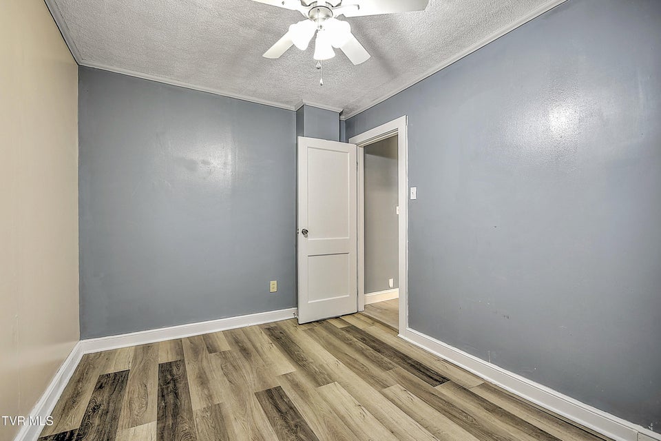 Photo #27: 5917 Mustang Drive