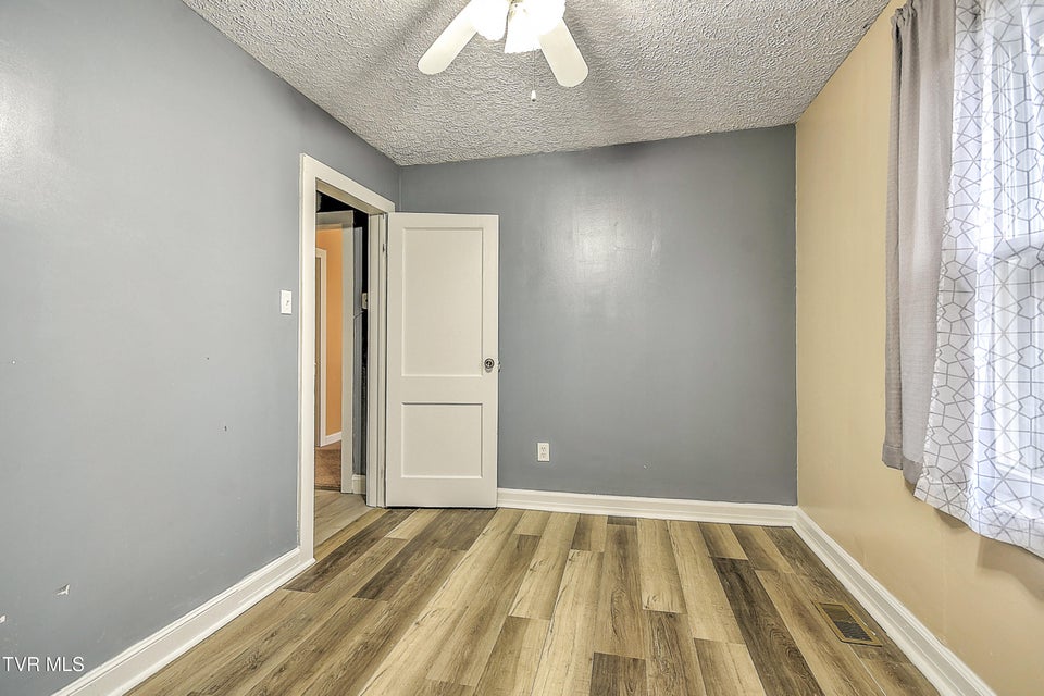 Photo #32: 5917 Mustang Drive