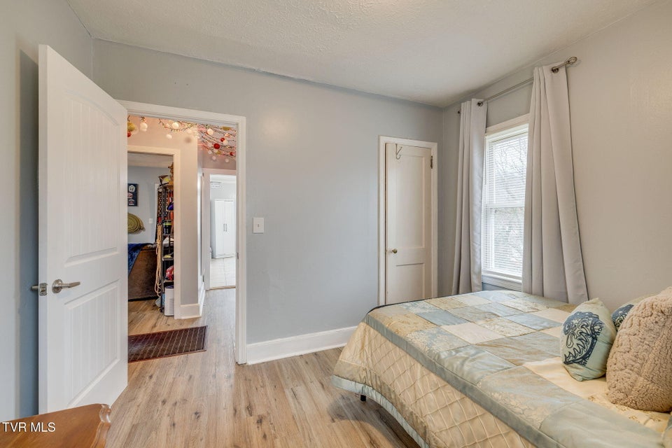 Photo #17: 2973 Ashley Street