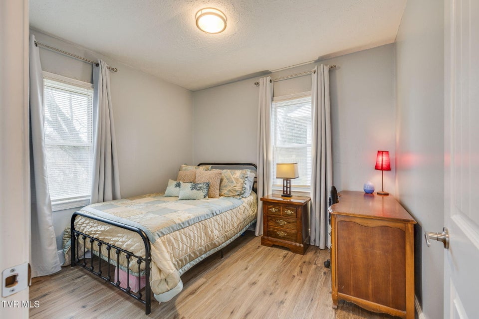 Photo #16: 2973 Ashley Street