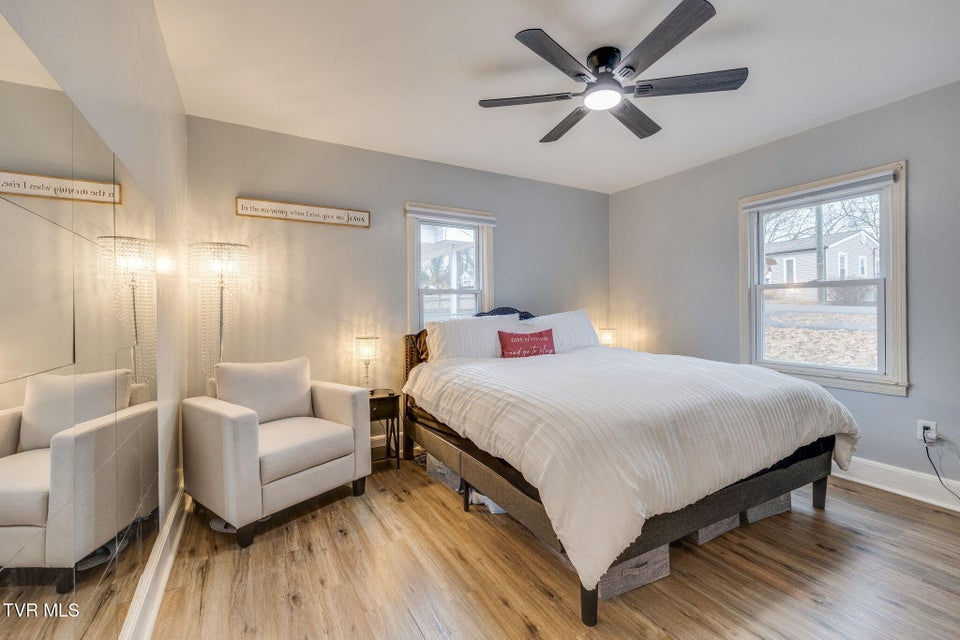 Photo #12: 2973 Ashley Street